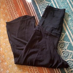 Motherhood Maternity black capris
